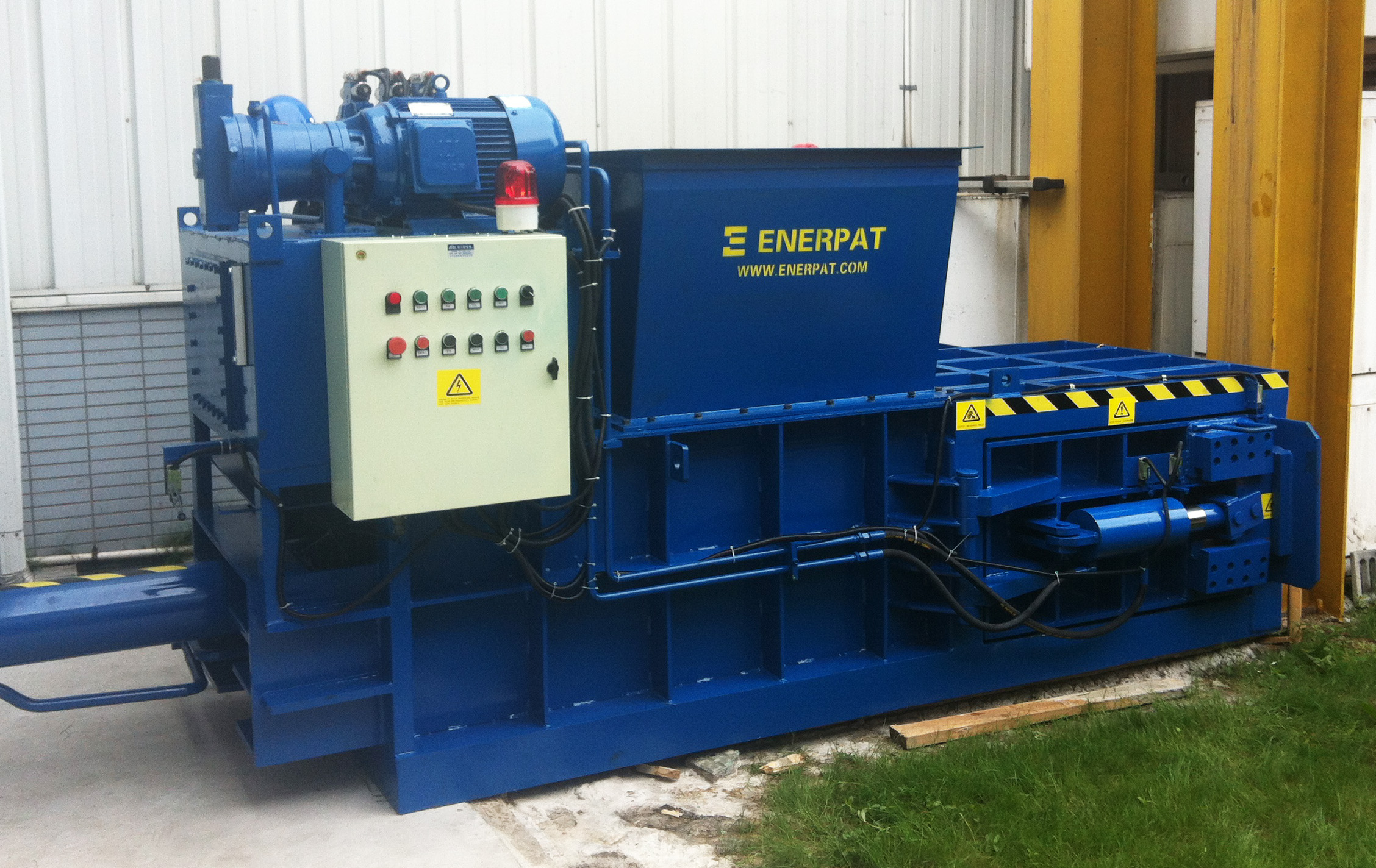 半自動臥式打包機 半自動臥式打包機