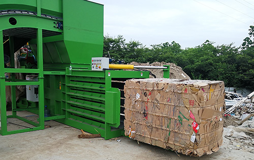 半自動臥式打包機 半自動臥式打包機