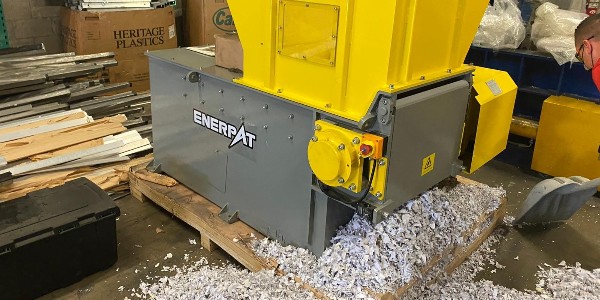 多功能塑料破碎機(jī)日常維護(hù)做的好 維修費(fèi)用才能少！