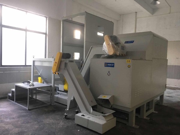 浙江某汽車(chē)零部件公司定制鐵屑?jí)猴灆C(jī)案例 浙江某汽車(chē)零部件公司定制鐵屑?jí)猴灆C(jī)案例