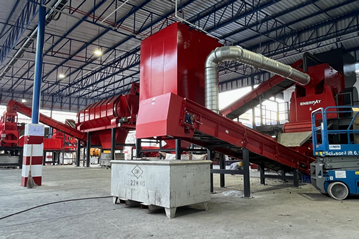 泰國-曼谷某公司定制斷橋鋁破碎線客戶現場 泰國-曼谷某公司定制斷橋鋁破碎線客戶現場