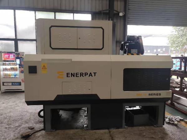 上海某精密軸承公司定制金屬屑壓餅機案例