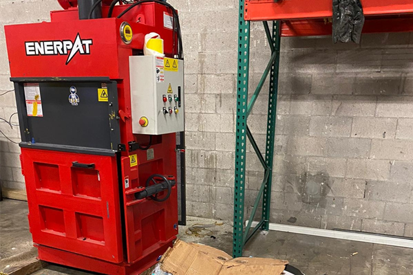 杭州某包裝材料公司定制廢紙打包機(jī)案例 杭州某包裝材料公司定制廢紙打包機(jī)案例