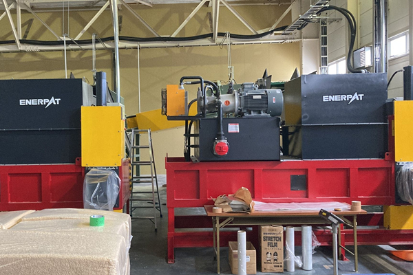 山東某木業公司定制木屑套袋機案例 山東某木業公司定制木屑套袋機案例