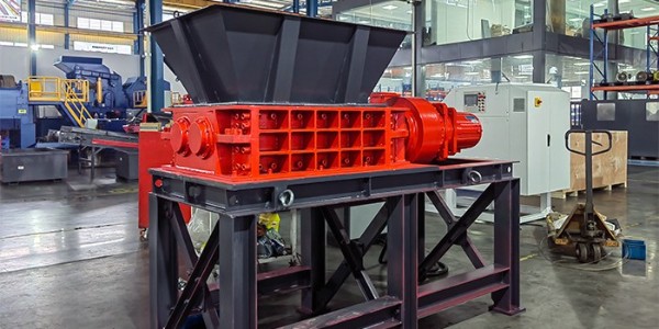 廢棄工業垃圾處理難？來看看一般工業垃圾撕碎機