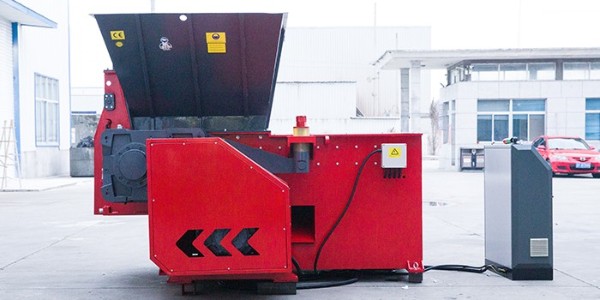 廢編織袋破碎機(jī)有什么用？助力廢編織袋回收價(jià)值高