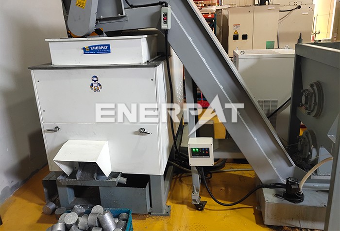 機(jī)床切屑壓餅機(jī)