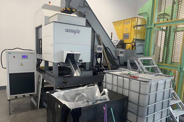 輝門東西(青島)活塞公司定制鋼屑壓餅機案例 輝門東西(青島)活塞公司定制鋼屑壓餅機案例